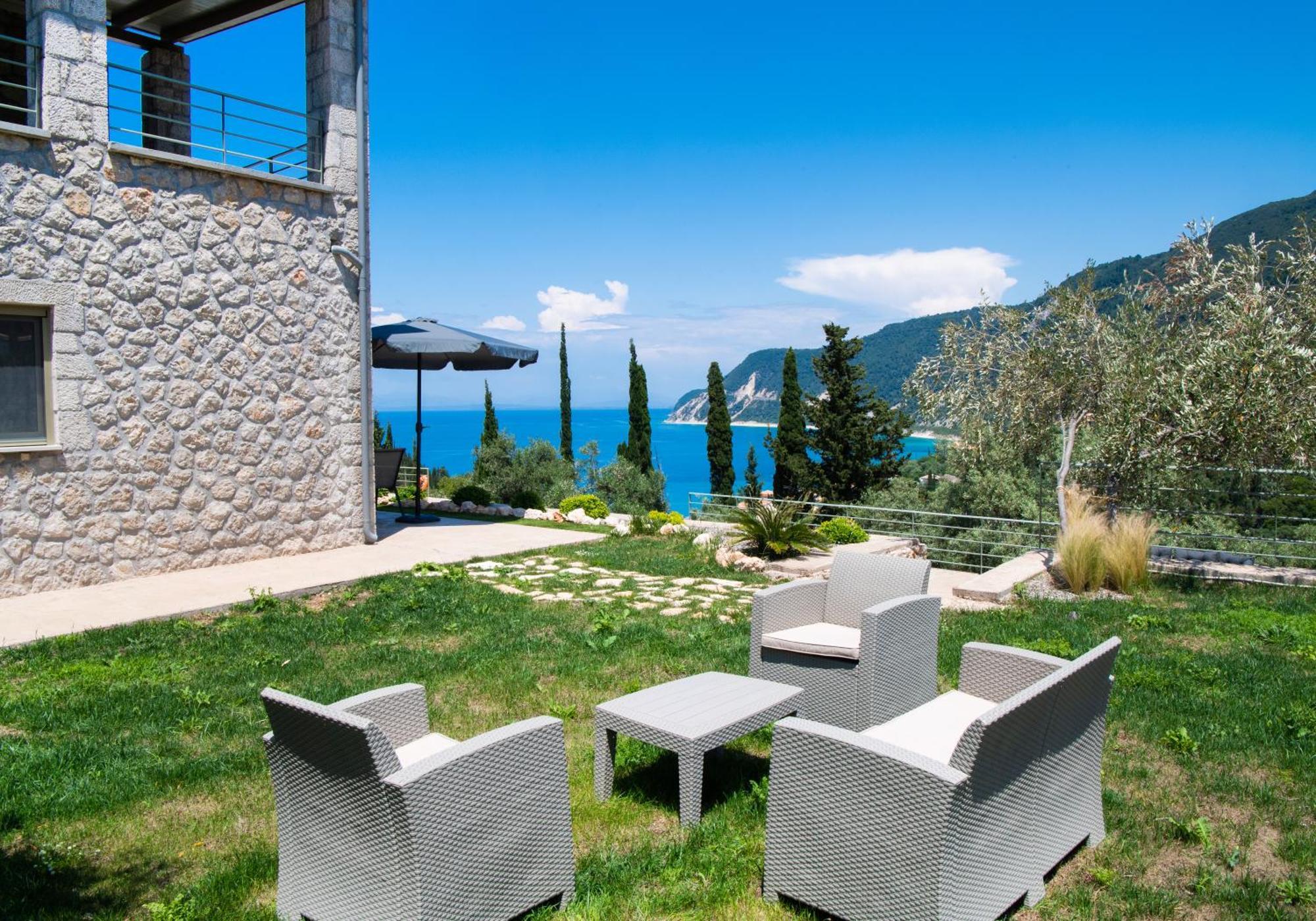 Mylos Mountain Villas- Villa Giorgio Áyios Nikítas Exteriör bild